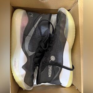Nike Zoom KD12
Men’s Basketball shoes the size is 12.5. Lightly used